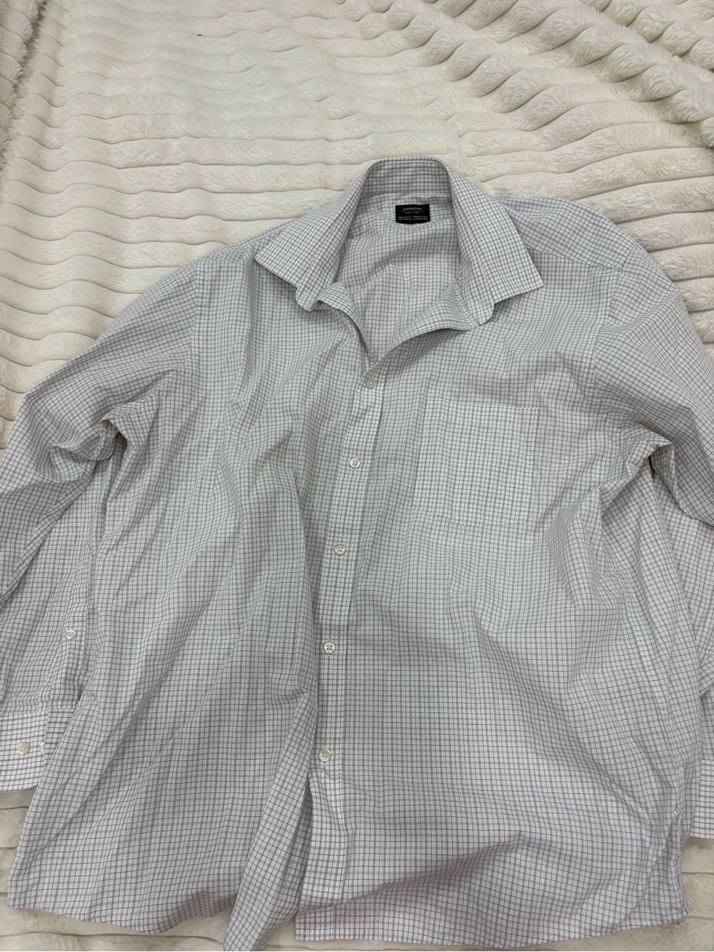 Arrow Men's Button-Up Checked Dress Shirt in Light Gray and White